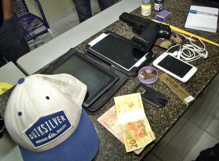 Dupla é presa após assaltar estudantes com arma de brinquedo em Parnaíba - Imagem 2