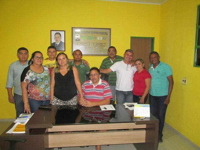 Prefeito Walter Alencar se reúne com Secretários para traçar metas  - Imagem 1