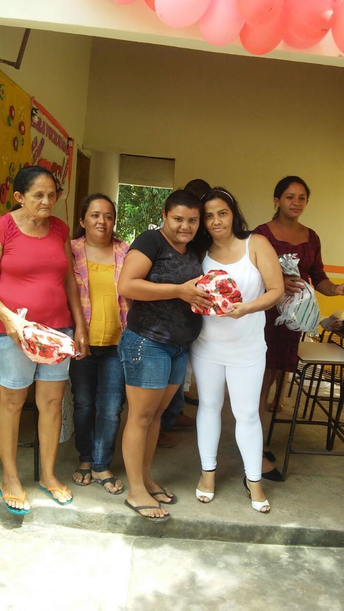 Festa das Mães na Comunidade Faveira foi marcada pela entrega de presentes para todas as presentes. - Imagem 11