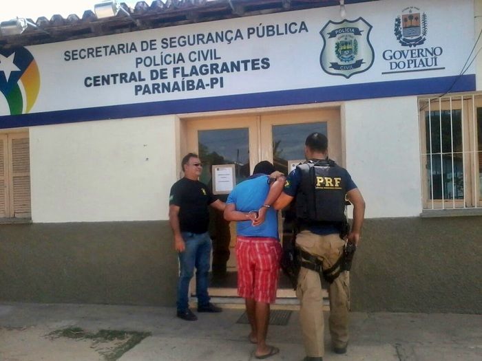 Hilux roubada no Ceará é recuperada pela PRF em Parnaíba - Imagem 2