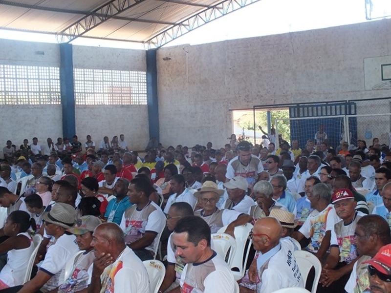 Centenas de fiéis participam da 6ª romaria do terço dos homens em Santa Rosa do Piauí