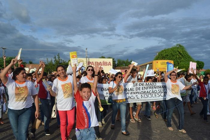 Caminhada marca o dia Nacional do Combate ao Abuso e à Exploração Sexual de Crianças e Adolescentes em Alegrete - Imagem 61