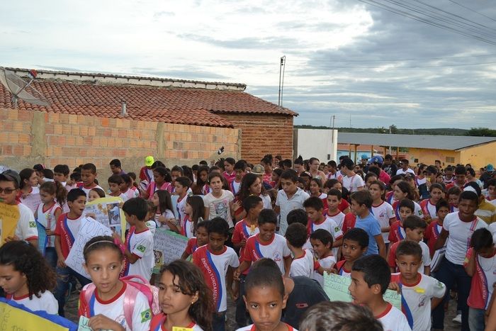 Caminhada marca o dia Nacional do Combate ao Abuso e à Exploração Sexual de Crianças e Adolescentes em Alegrete - Imagem 49