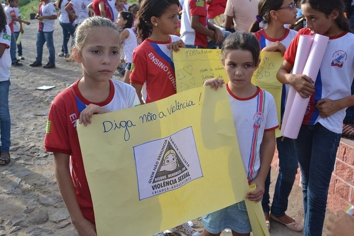 Caminhada marca o dia Nacional do Combate ao Abuso e à Exploração Sexual de Crianças e Adolescentes em Alegrete - Imagem 9