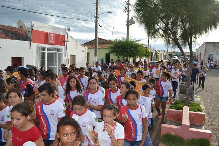 Caminhada marca o dia Nacional do Combate ao Abuso e à Exploração Sexual de Crianças e Adolescentes em Alegrete - Imagem 21