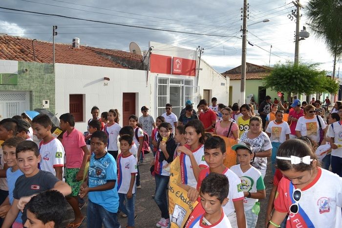 Caminhada marca o dia Nacional do Combate ao Abuso e à Exploração Sexual de Crianças e Adolescentes em Alegrete - Imagem 22
