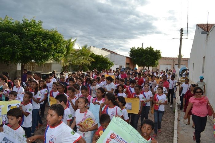 Caminhada marca o dia Nacional do Combate ao Abuso e à Exploração Sexual de Crianças e Adolescentes em Alegrete - Imagem 33