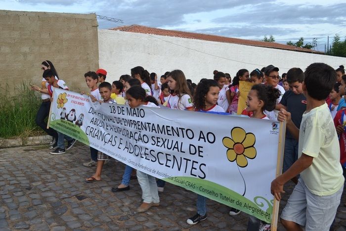 Caminhada marca o dia Nacional do Combate ao Abuso e à Exploração Sexual de Crianças e Adolescentes em Alegrete - Imagem 51