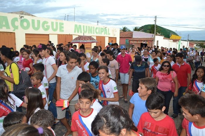 Caminhada marca o dia Nacional do Combate ao Abuso e à Exploração Sexual de Crianças e Adolescentes em Alegrete - Imagem 45