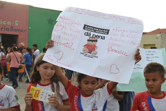 Caminhada marca o dia Nacional do Combate ao Abuso e à Exploração Sexual de Crianças e Adolescentes em Alegrete - Imagem 70