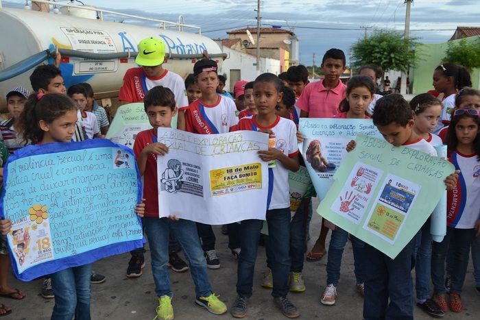 Caminhada marca o dia Nacional do Combate ao Abuso e à Exploração Sexual de Crianças e Adolescentes em Alegrete - Imagem 66