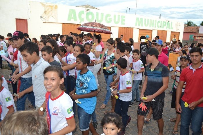 Caminhada marca o dia Nacional do Combate ao Abuso e à Exploração Sexual de Crianças e Adolescentes em Alegrete - Imagem 46