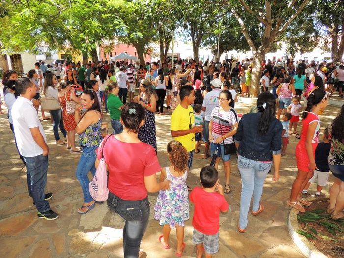 Município promove festa popular e distribui presentes aos trabalhadores - Imagem 22