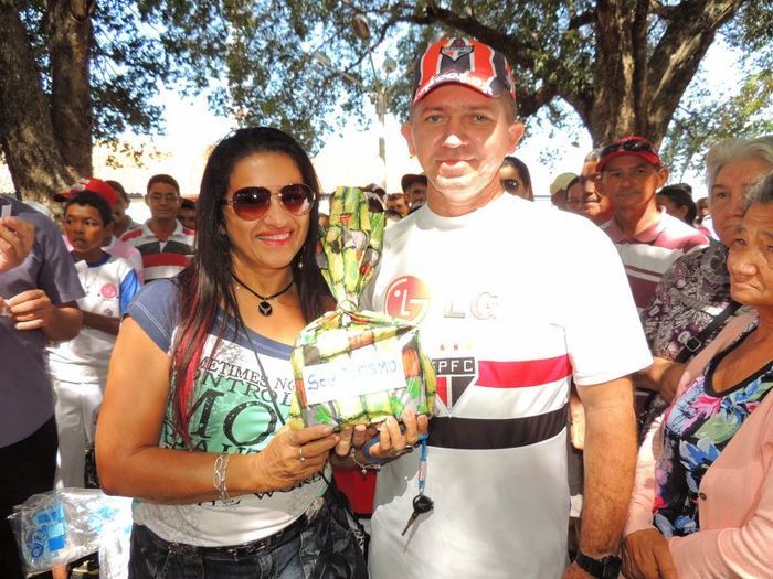 Município promove festa popular e distribui presentes aos trabalhadores - Imagem 44