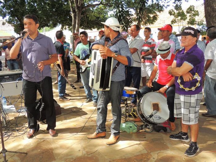 Município promove festa popular e distribui presentes aos trabalhadores - Imagem 34