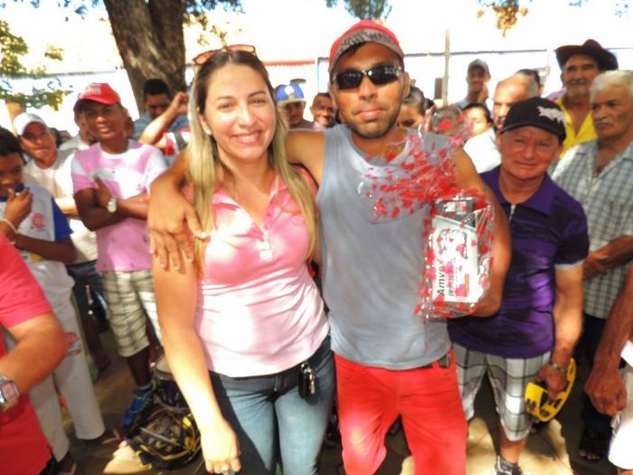 Município promove festa popular e distribui presentes aos trabalhadores - Imagem 37