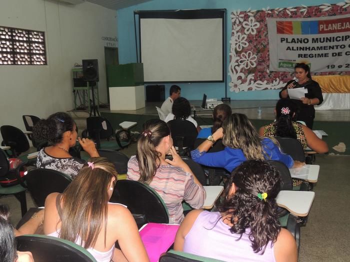 Prefeitura realiza conferência para elaborar Plano Municipal de Educação - Imagem 12