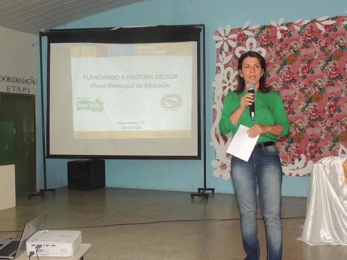 Prefeitura realiza conferência para elaborar Plano Municipal de Educação - Imagem 10