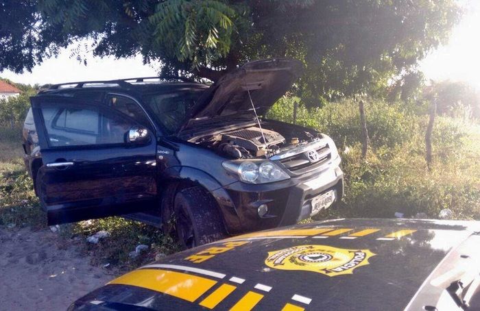 Carro de luxo clonado é recuperado pela PRF em Parnaíba - Imagem 1