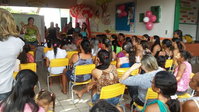 Creche Tia Cecília realiza festa das mães - Imagem 18
