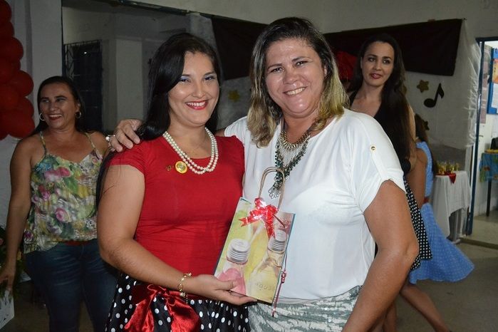 Colégio do Estado realiza tradicional festa de Dia das Mães - Imagem 110