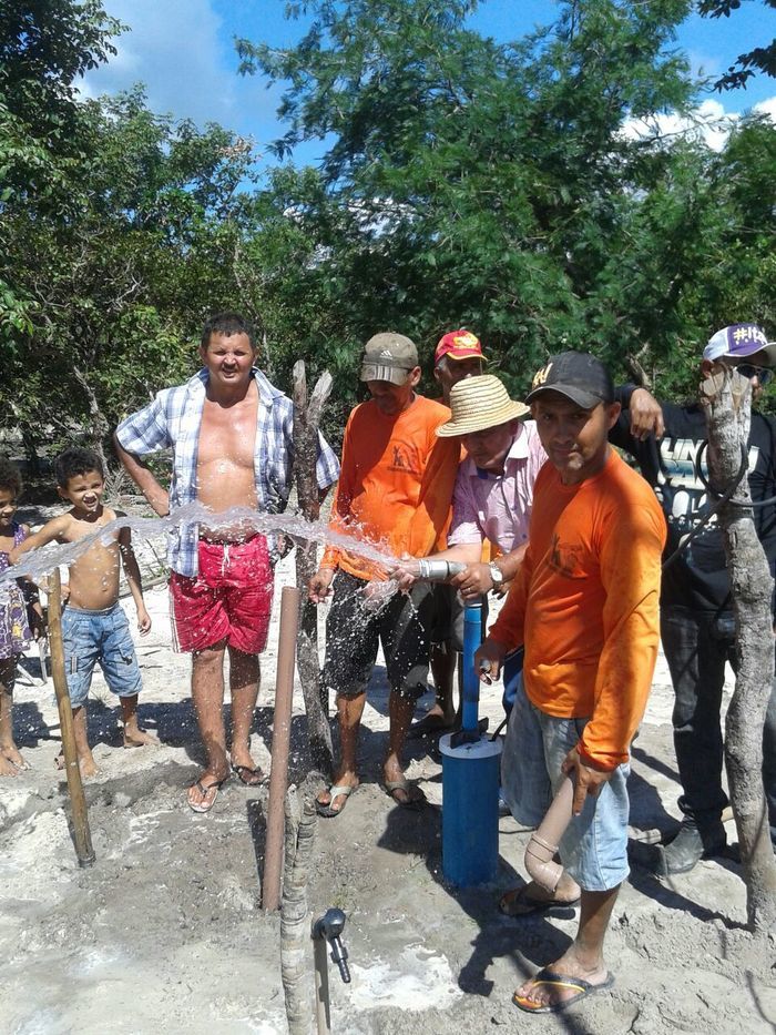 Prefeito Zé Resende coloca água encanada em mais uma comunidade - Imagem 21