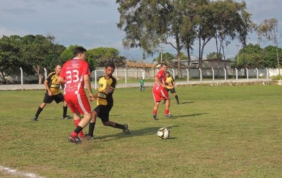 Quatro equipes “brigam” pelo título de campeão Master 2015