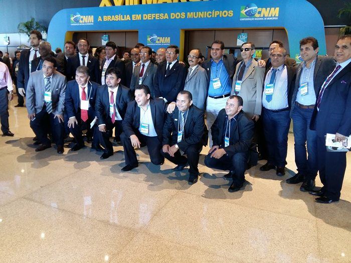 Prefeito de Lagoinha Presente na XVIII Marcha dos Prefeitos em Brasília - Imagem 1