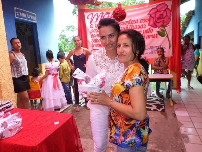Continuam as homenagens às mães de alunos da rede municipal remediense - Imagem 8
