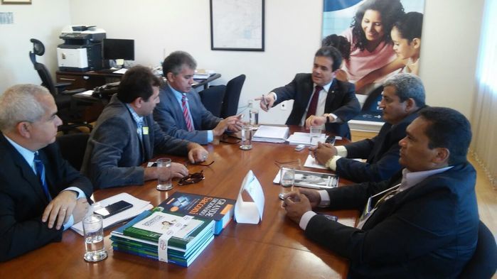 Presidente da FUNASA recebe prefeito de Boa Hora em Brasília - Imagem 12