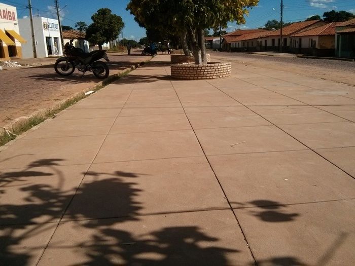 Em fase final obras de urbanização no canteiro central da Avenida Álvaro Mendes - Imagem 6