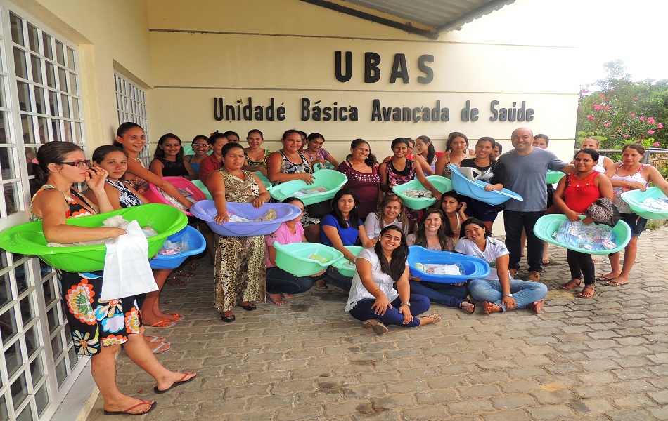 Prefeitura entrega enxovais para gestantes