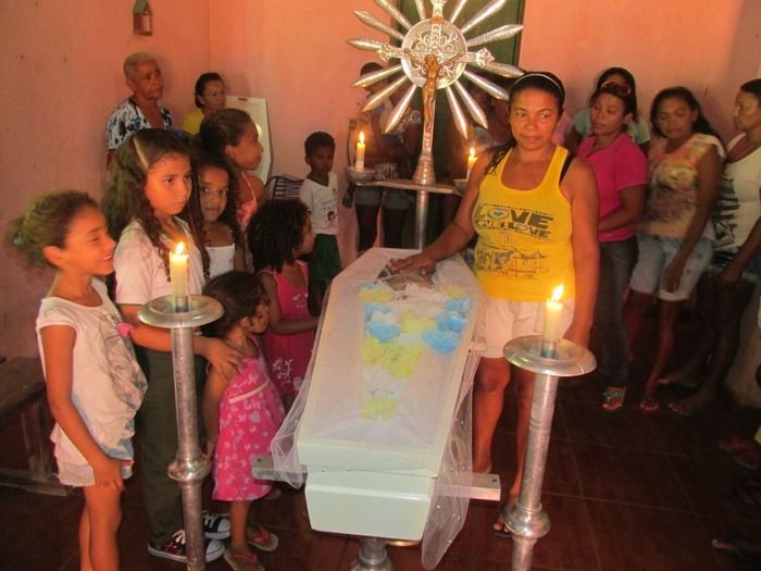 Emoção e tristeza marca o enterro de Ranyhelison de 4 anos em Agricolândia - Imagem 5