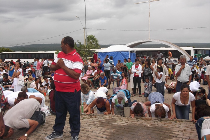 Invenção da Santa Cruz reuni 20 mil Pessoas - Imagem 4