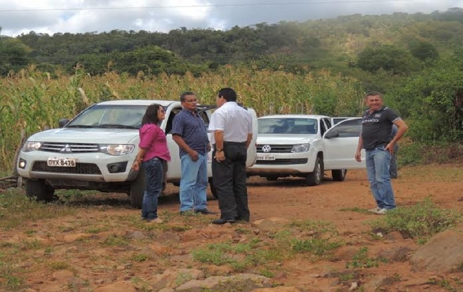 Regiões da Palmeira dos Soares e Pequis serão beneficiadas com estradas