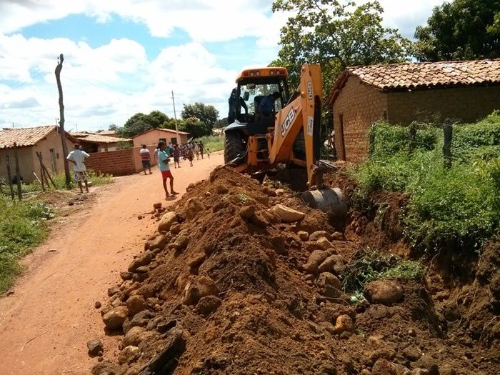Prefeitura inicia serviço recuperação e ampliação de abastecimento d’água no Bairro Santo Antonio e adjacências  - Imagem 5