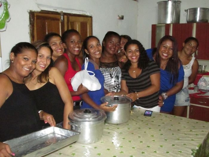 Tradicional Novena da Divina Santa Cruz na casa da Socorro Preciana no Bairro Baixa - Imagem 12