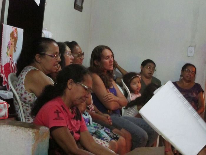 Tradicional Novena da Divina Santa Cruz na casa da Socorro Preciana no Bairro Baixa - Imagem 8