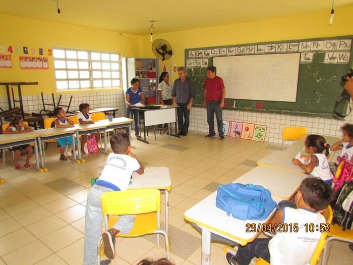 Prefeitura de Barras distribuiu mais fardamento escolar nas escolas da zona rural - Imagem 3