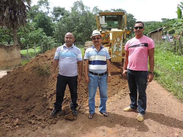 Prefeitura Municipal inicia operação para recuperar estradas na zona rural - Imagem 8