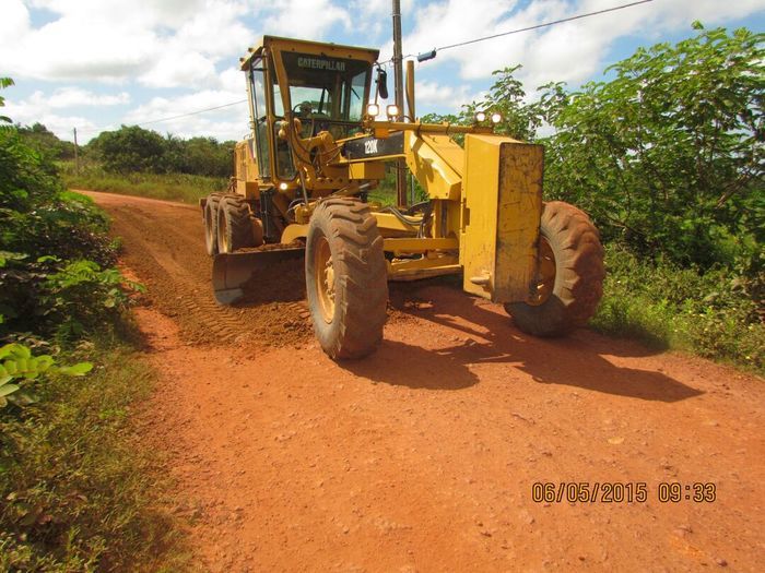 Prefeitura de Barras recupera trecho crítico que liga dois bairros - Imagem 11