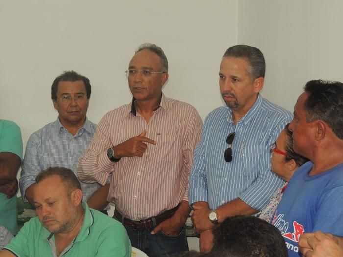 Prefeitos visitam usina de tratamento, reciclagem de resíduos em Água Branca - Imagem 3