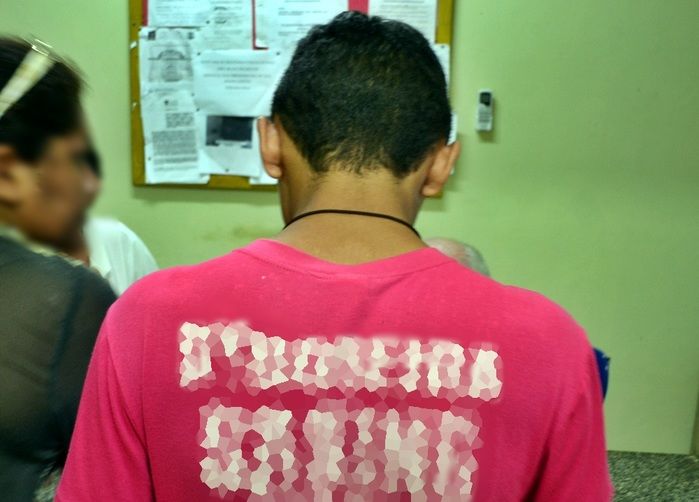 Vítimas estiveram na Central de Flagrantes prestando depoimento. (Foto: Kairo Amaral)