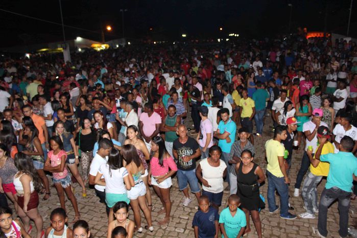 Banda Muleke Doido encerra programação de Aniversário de 53 anos de Francinópolis - Imagem 16