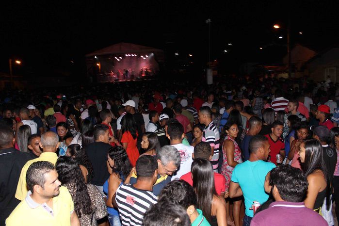 Banda Muleke Doido encerra programação de Aniversário de 53 anos de Francinópolis - Imagem 63