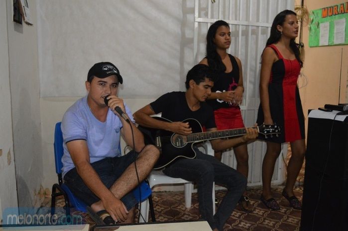 Equipe realiza comemoração em homenagem as Mães do SCFV  - Imagem 57