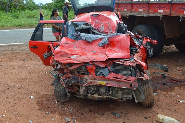 Mulher morre após colisão frontal em Buriti dos Lopes - Imagem 3