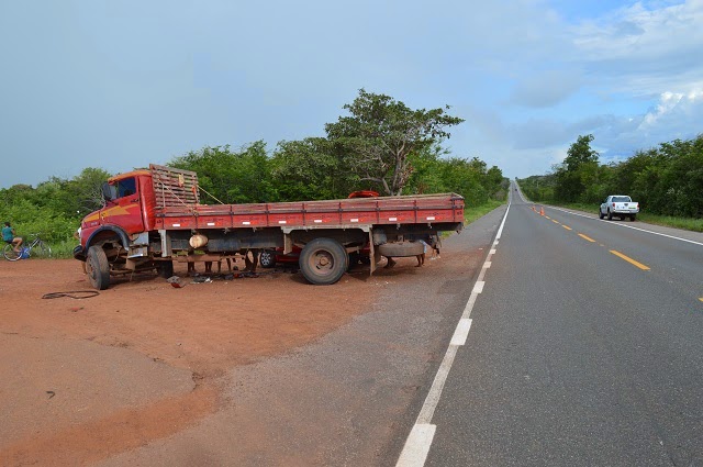 Mulher morre após colisão frontal em Buriti dos Lopes - Imagem 1