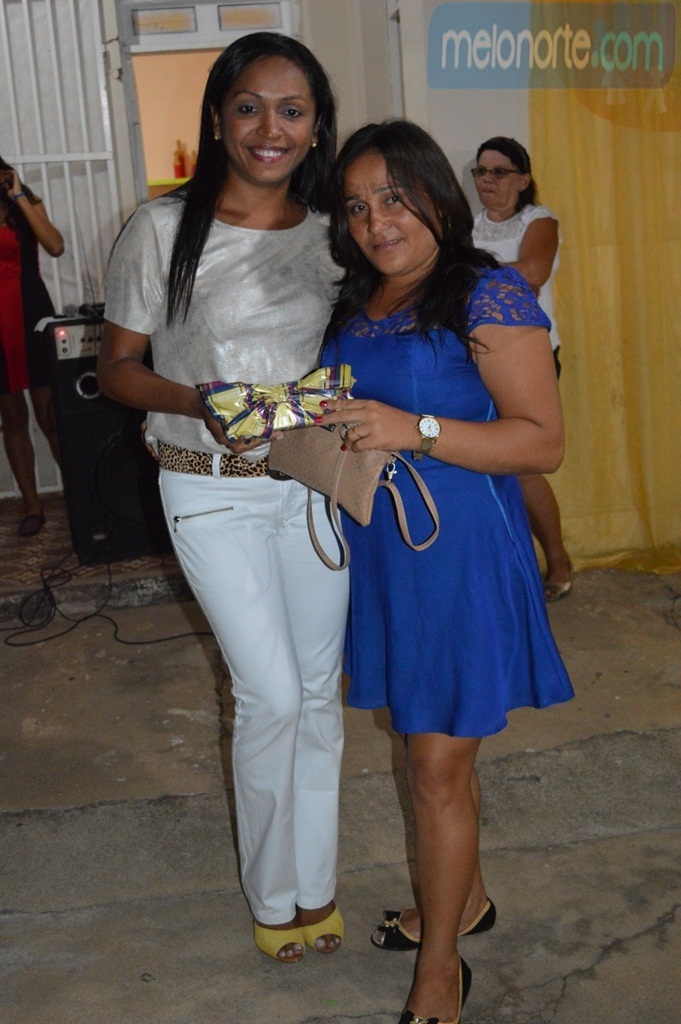 Equipe realiza comemoração em homenagem as Mães do SCFV  - Imagem 49