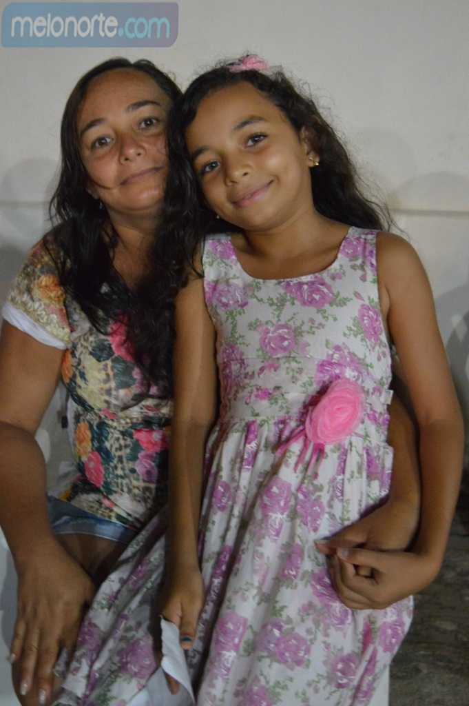 Equipe realiza comemoração em homenagem as Mães do SCFV  - Imagem 15